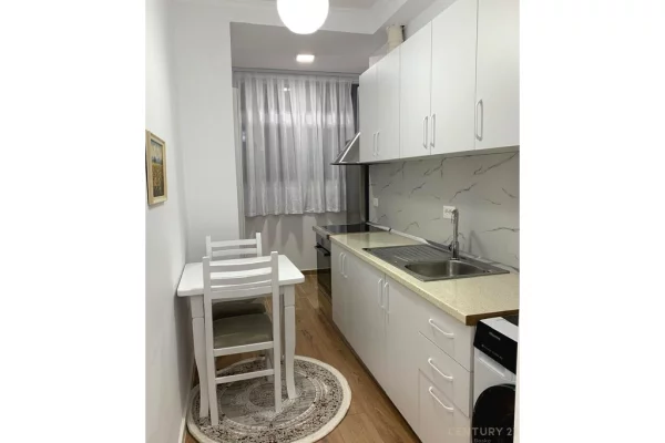 Shtepi me qera Apartament ne Tirane, Garsoniere, Mobilimi E mobiluar, Pagesa 400  Euro.