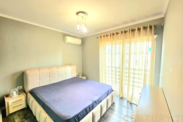 Shtepi me qera Apartament ne Tirane, 2+1, Mobilimi E mobiluar, Pagesa 1,200  Euro.