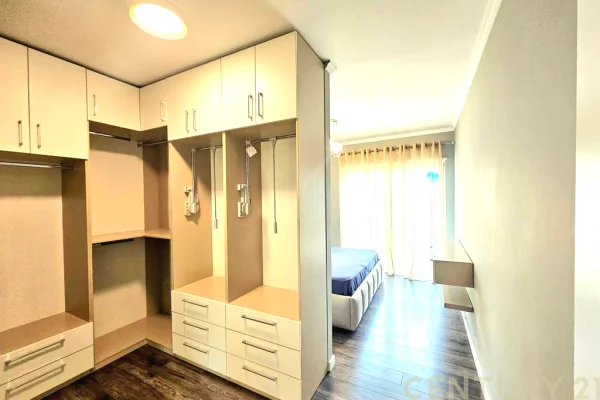 Shtepi me qera Apartament ne Tirane, 2+1, Mobilimi E mobiluar, Pagesa 1,200  Euro.