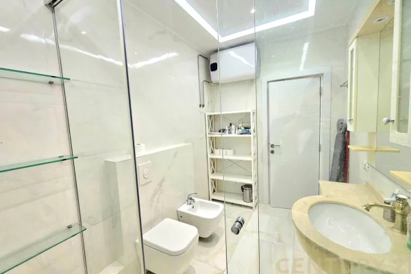 Shtepi me qera Apartament ne Tirane, 2+1, Mobilimi E mobiluar, Pagesa 1,200  Euro.