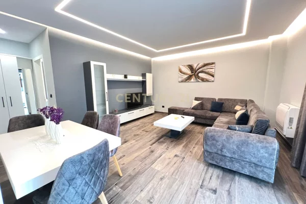 Shtepi me qera Apartament ne Tirane, 1+1, Mobilimi E mobiluar, Pagesa 800  Euro.