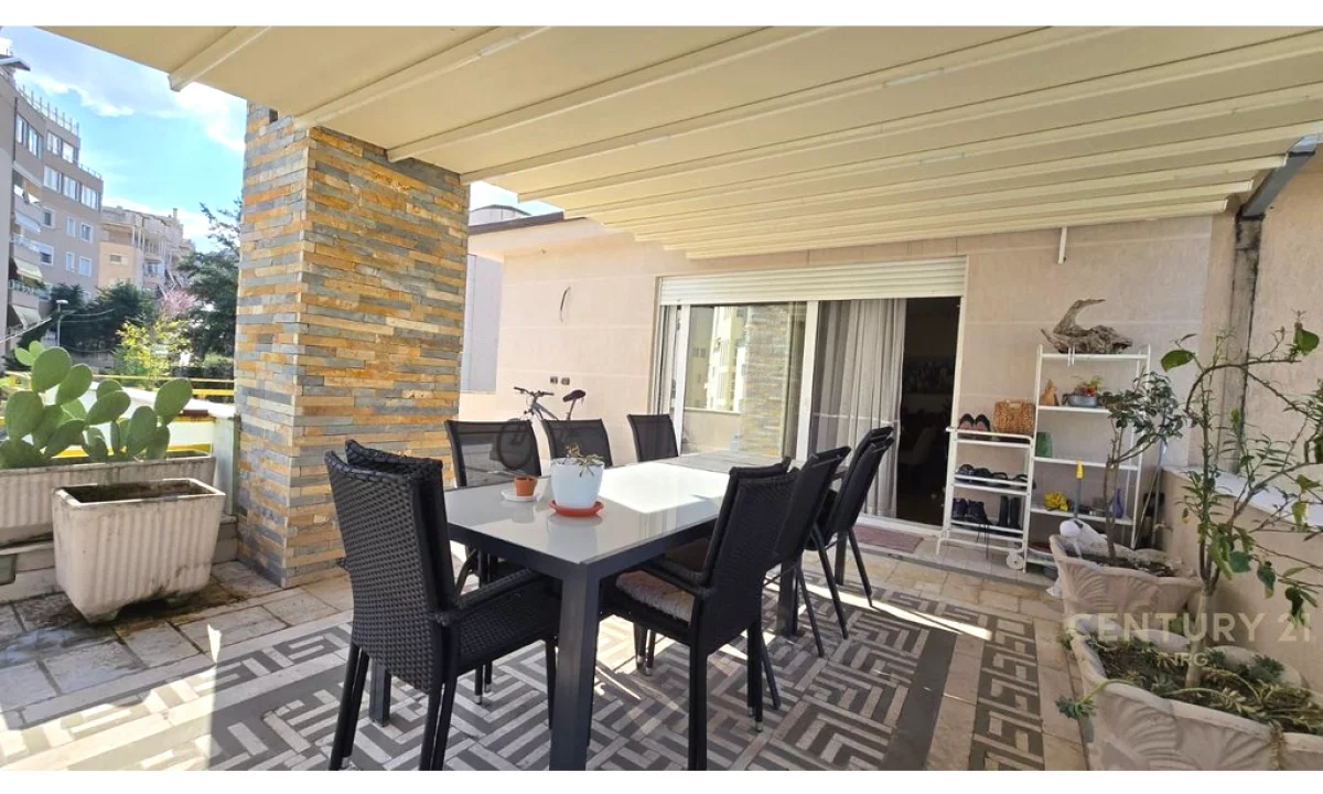 Shtepi me qera Apartament ne Tirane, 2+1, Mobilimi E mobiluar, Pagesa 950  Euro.