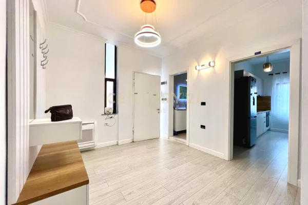 Shtepi me qera Apartament ne Tirane, 2+1, Mobilimi E mobiluar, Pagesa 950  Euro.