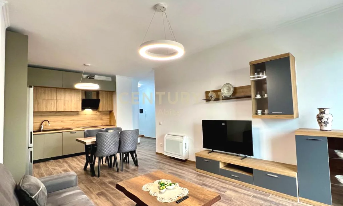 Shtepi me qera Apartament ne Tirane, 2+1, Mobilimi E mobiluar, Pagesa 1,300  Euro.