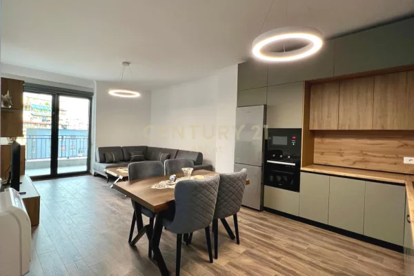 Shtepi me qera Apartament ne Tirane, 2+1, Mobilimi E mobiluar, Pagesa 1,300  Euro.