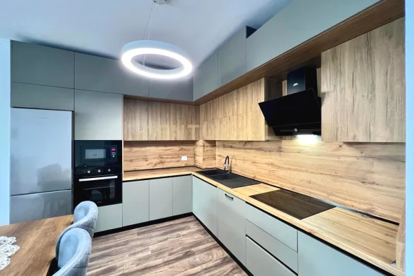 Shtepi me qera Apartament ne Tirane, 2+1, Mobilimi E mobiluar, Pagesa 1,300  Euro.