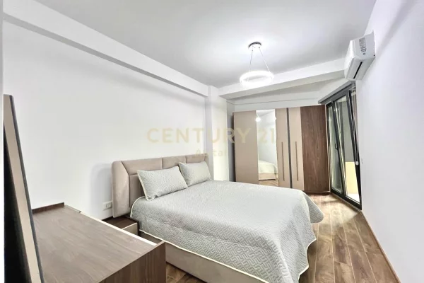 Shtepi me qera Apartament ne Tirane, 2+1, Mobilimi E mobiluar, Pagesa 1,300  Euro.