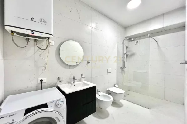 Shtepi me qera Apartament ne Tirane, 2+1, Mobilimi E mobiluar, Pagesa 1,300  Euro.