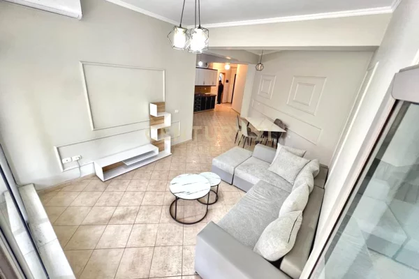 Shtepi me qera Apartament ne Tirane, 2+1, Mobilimi E mobiluar, Pagesa 700  Euro.