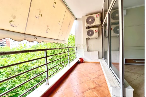 Shtepi me qera Apartament ne Tirane, 2+1, Mobilimi E mobiluar, Pagesa 700  Euro.