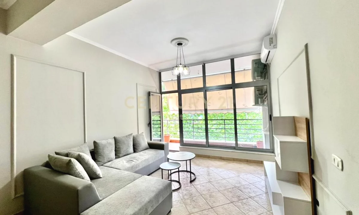Shtepi me qera Apartament ne Tirane, 2+1, Mobilimi E mobiluar, Pagesa 700  Euro.