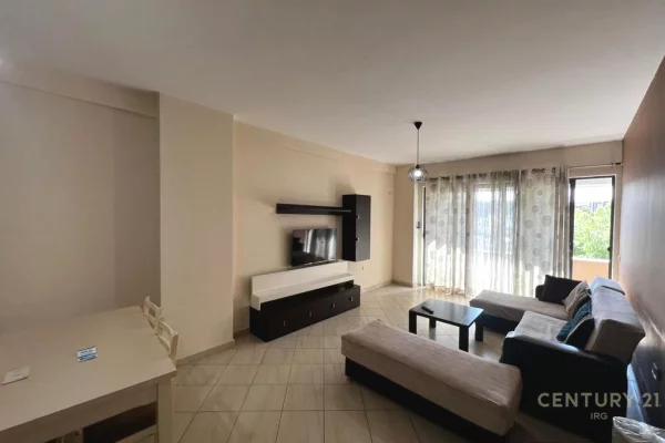 Shtepi me qera Apartament ne Tirane, 2+1, Mobilimi E mobiluar, Pagesa 530  Euro.