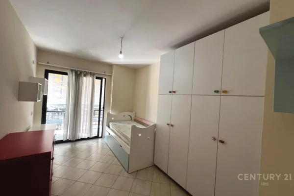 Shtepi me qera Apartament ne Tirane, 2+1, Mobilimi E mobiluar, Pagesa 530  Euro.