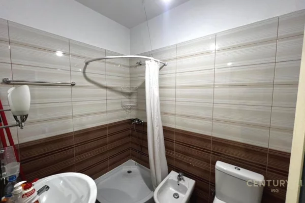 Shtepi me qera Apartament ne Tirane, 2+1, Mobilimi E mobiluar, Pagesa 530  Euro.