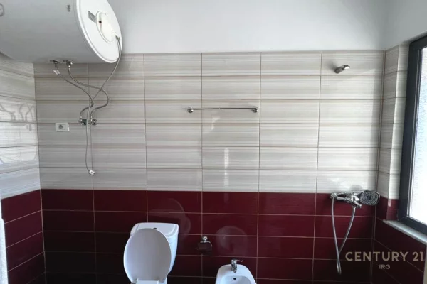 Shtepi me qera Apartament ne Tirane, 2+1, Mobilimi E mobiluar, Pagesa 530  Euro.