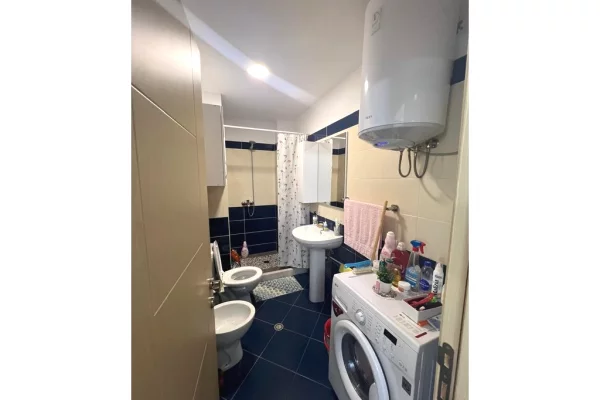 Shtepi ne shitje Apartament ne Tirane, 1+1, Mobilimi E mobiluar, Pagesa 170,000  Euro.