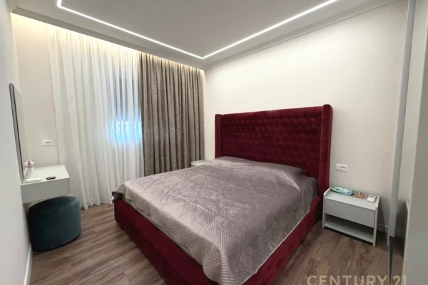 Shtepi ne shitje Apartament ne Tirane, 1+1, Mobilimi E mobiluar, Pagesa 260,000  Euro.