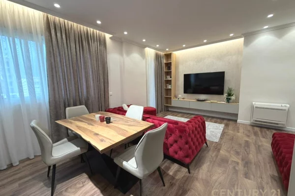Shtepi ne shitje Apartament ne Tirane, 1+1, Mobilimi E mobiluar, Pagesa 260,000  Euro.
