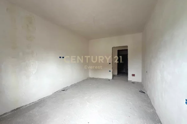 Shtepi ne shitje Apartament ne Tirane, 1+1, Mobilimi E mobiluar, Pagesa 83,000  Euro.