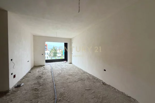 Shtepi ne shitje Apartament ne Tirane, 1+1, Mobilimi E mobiluar, Pagesa 83,000  Euro.