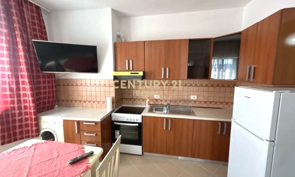 Shtepi me qera Apartament ne Tirane, 2+1, Mobilimi E mobiluar, Pagesa 480  Euro.