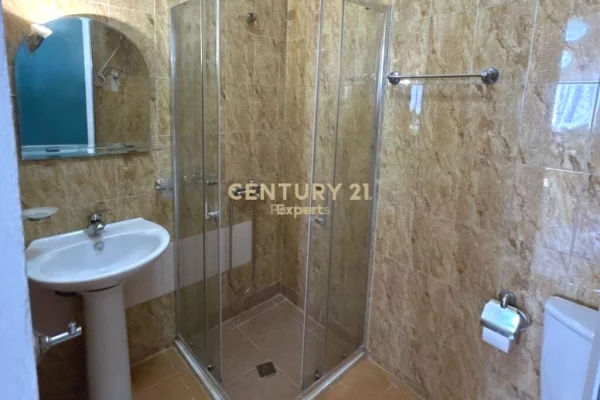 Shtepi me qera Apartament ne Tirane, 2+1, Mobilimi E mobiluar, Pagesa 480  Euro.