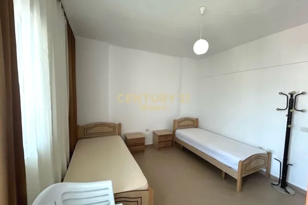 Shtepi me qera Apartament ne Tirane, 2+1, Mobilimi E mobiluar, Pagesa 480  Euro.