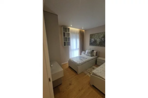 Shtepi me qera Apartament ne Tirane, 2+1, Mobilimi E mobiluar, Pagesa 950  Euro.