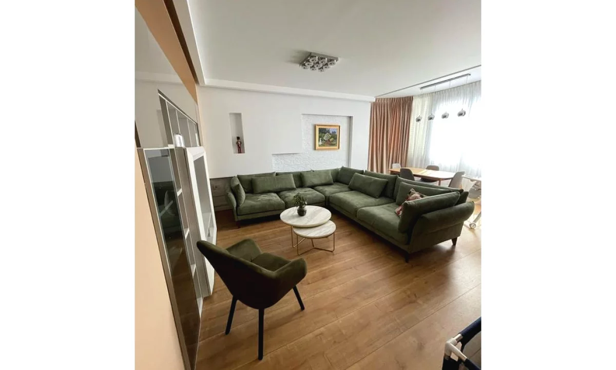 Shtepi me qera Apartament ne Tirane, 2+1, Mobilimi E mobiluar, Pagesa 1,000  Euro.