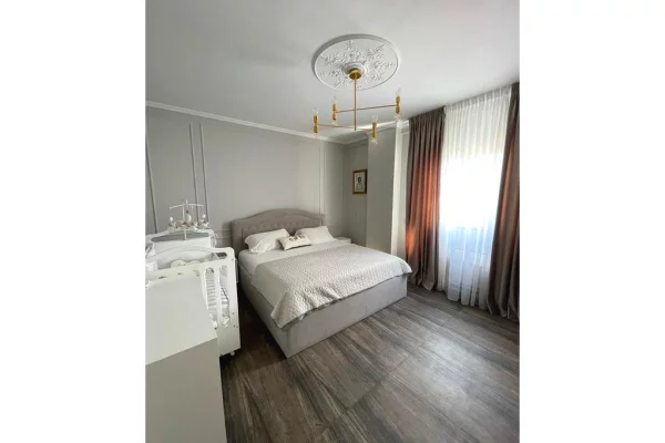 Shtepi me qera Apartament ne Tirane, 2+1, Mobilimi E mobiluar, Pagesa 1,000  Euro.