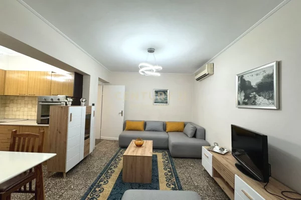 Shtepi me qera Apartament ne Tirane, 1+1, Mobilimi E mobiluar, Pagesa 500  Euro.