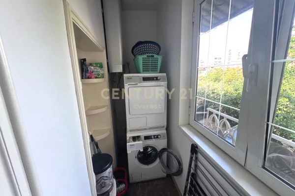 Shtepi me qera Apartament ne Tirane, 1+1, Mobilimi E mobiluar, Pagesa 700  Euro.