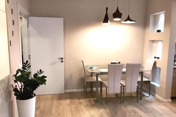 Shtepi me qera Apartament ne Tirane, 2+1, Mobilimi E mobiluar, Pagesa 800  Euro.