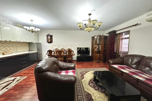 Shtepi me qera Apartament ne Tirane, 2+1, Mobilimi E mobiluar, Pagesa 550  Euro.