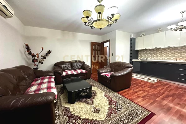 Shtepi me qera Apartament ne Tirane, 2+1, Mobilimi E mobiluar, Pagesa 550  Euro.