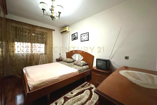 Shtepi me qera Apartament ne Tirane, 2+1, Mobilimi E mobiluar, Pagesa 550  Euro.