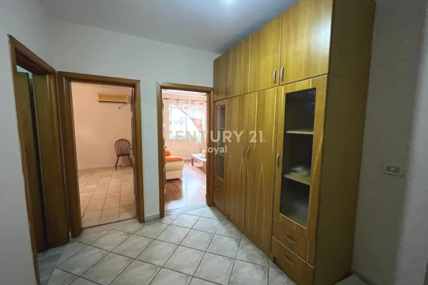 Shtepi me qera Apartament ne Tirane, 2+1, Mobilimi E mobiluar, Pagesa 450  Euro.