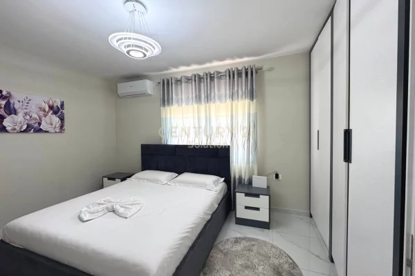 Shtepi me qera Apartament ne Tirane, 2+1, Mobilimi E mobiluar, Pagesa 800  Euro.