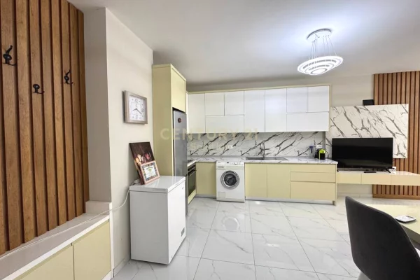 Shtepi me qera Apartament ne Tirane, 2+1, Mobilimi E mobiluar, Pagesa 800  Euro.