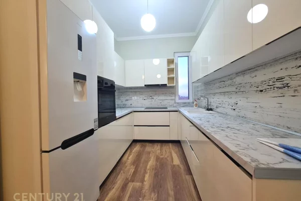 Shtepi me qera Apartament ne Tirane, 2+1, Mobilimi E mobiluar, Pagesa 750  Euro.