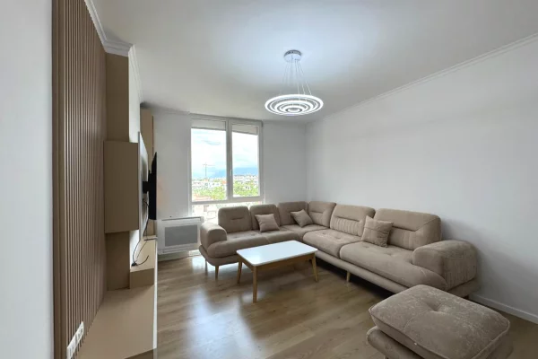 Shtepi me qera Apartament ne Tirane, 2+1, Mobilimi E mobiluar, Pagesa 550  Euro.