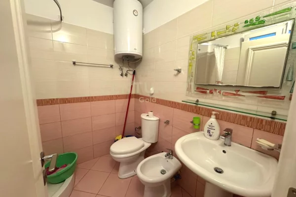 Shtepi me qera Apartament ne Tirane, 2+1, Mobilimi E mobiluar, Pagesa 550  Euro.
