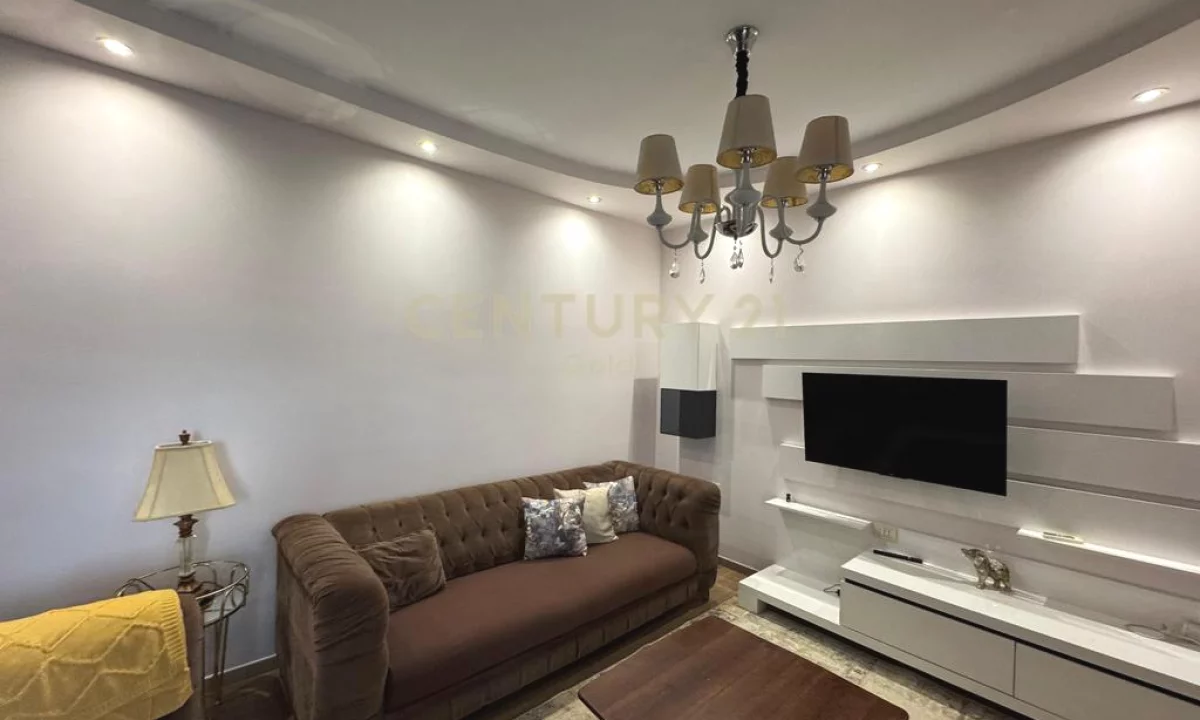 Shtepi me qera Apartament ne Tirane, 2+1, Mobilimi E mobiluar, Pagesa 550  Euro.