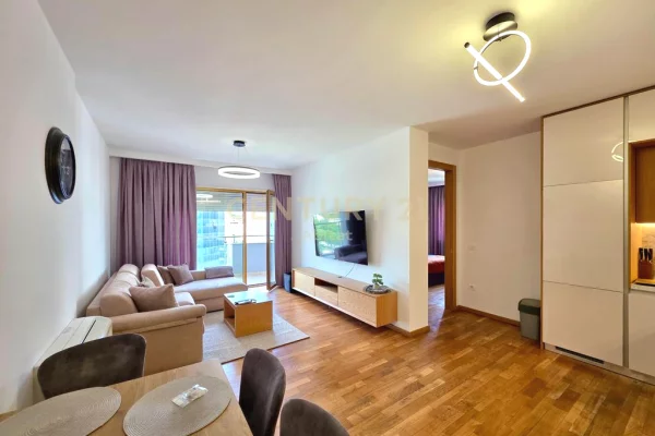 Shtepi me qera Apartament ne Tirane, 1+1, Mobilimi E mobiluar, Pagesa 1,000  Euro.