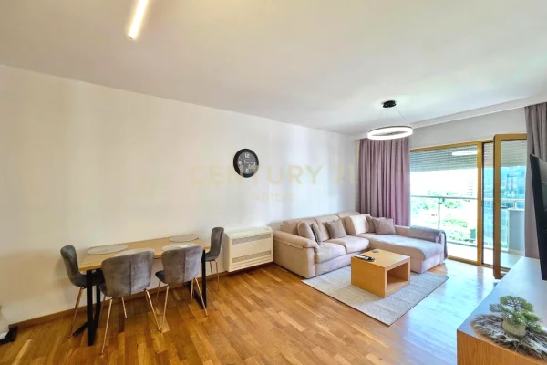 Shtepi me qera Apartament ne Tirane, 1+1, Mobilimi E mobiluar, Pagesa 1,000  Euro.