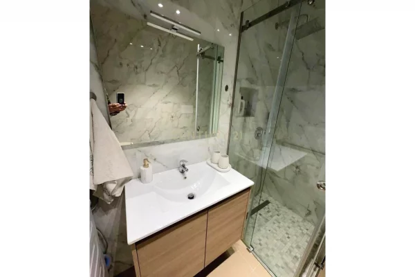 Shtepi me qera Apartament ne Tirane, 1+1, Mobilimi E mobiluar, Pagesa 1,000  Euro.