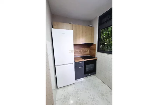 Shtepi me qera Apartament ne Tirane, 2+1, Mobilimi E mobiluar, Pagesa 600  Euro.