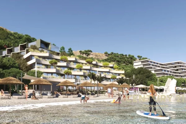 Shtepi ne shitje Apartament ne Vlore, 1+1, Mobilimi Bosh, pa mobiluar, Pagesa 285,000  Euro.