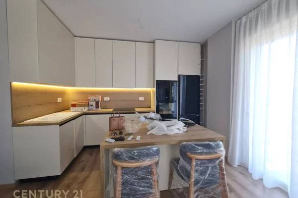 Shtepi me qera Apartament ne Tirane, 2+1, Mobilimi E mobiluar, Pagesa 1,000  Euro.