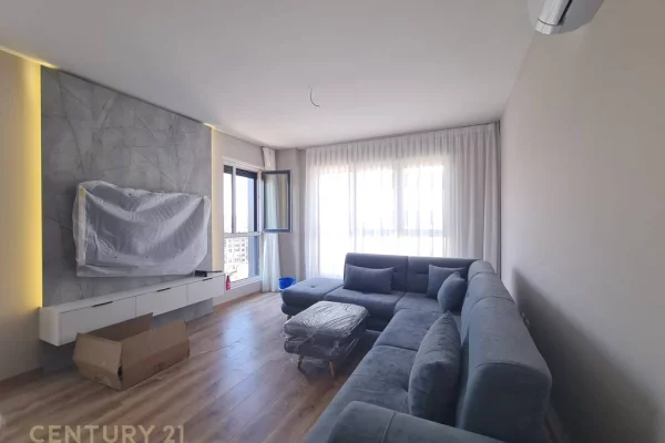 Shtepi me qera 2+1 ne Tirane - 1,000 Euro